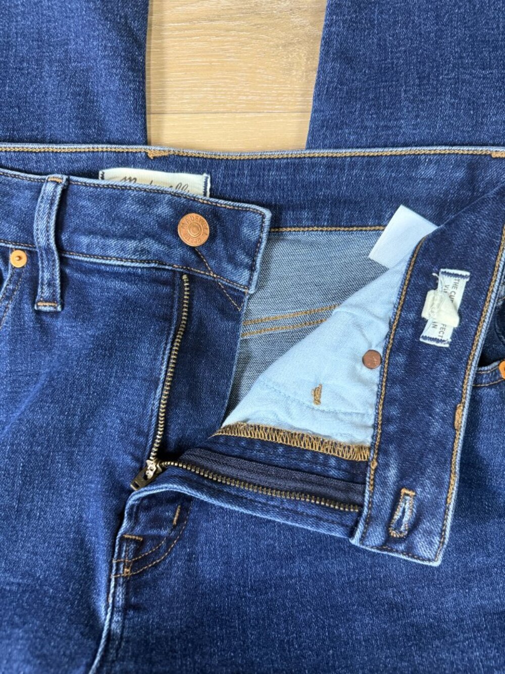 Madewell Curvy Perfect Vintage Dark Wash High Rise Slim Straight Jeans | 29 - Picture 2 of 7